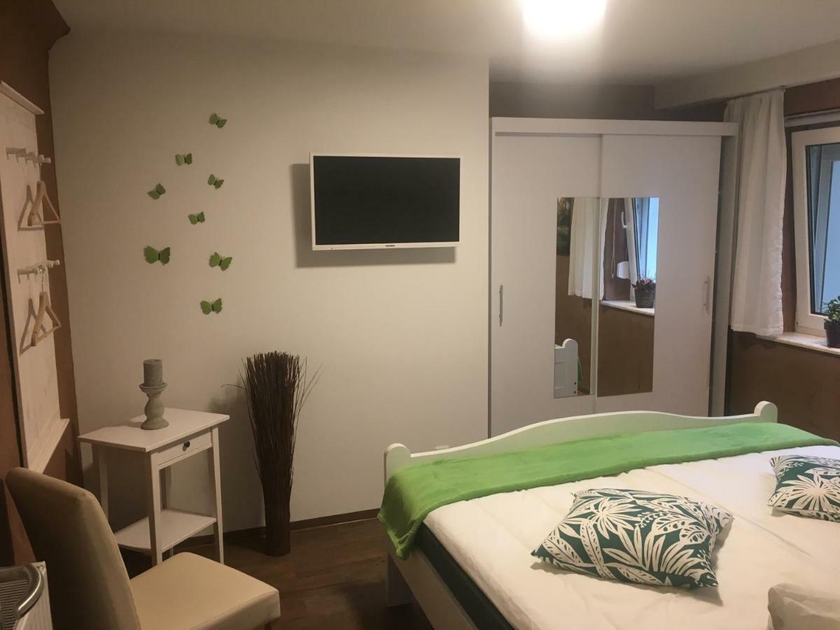 Ferienwohnung "Zur Glocke" Бург Екстериор снимка